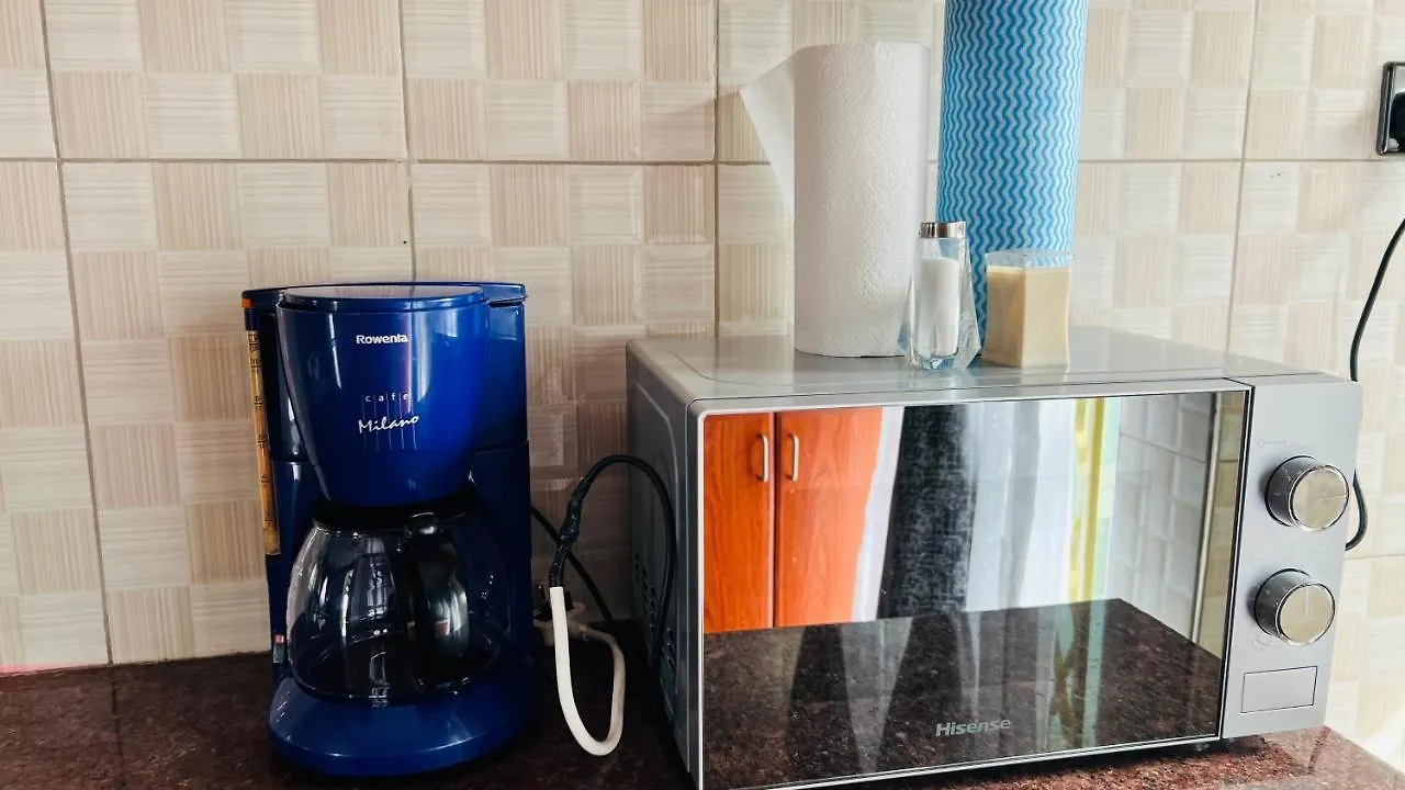 Cozy Apartment Near Acacia Mall, Unlimited Wifi, Netflix, Free Parking Kampala